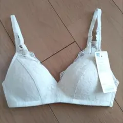 ジーユーGU　ソフトプランジブラ（ノンワイヤー）
