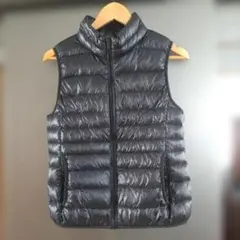 ダウンベスト黒