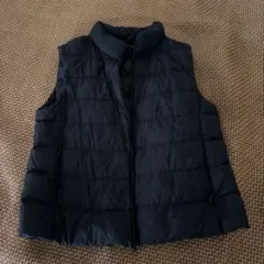 ユニクロ　ウルトラライトダウンベストS サイズ黒