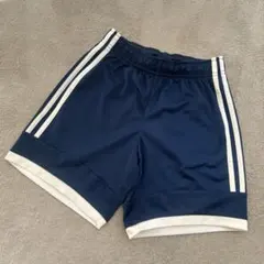 adidas ネイビー ハーフパンツ サイドストライプ サイズ140