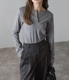 21日まで値下げ！Bonjour Sagan ラメリブヘンリーネックプルオーバー