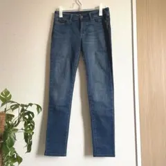 UNIQLO ウルトラストレッチスキニーテーパードデニムパンツ　71