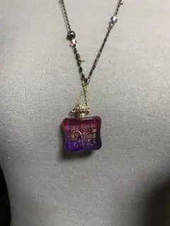 ANNA SUI 紫とピンクのグラデーションネックレス