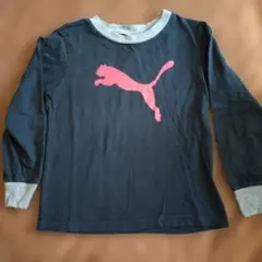 PUMA 黒 レッド ロゴ 長袖カットソー　130cm