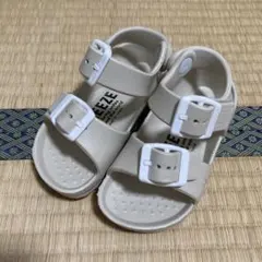BREEZE サンダル　ベージュ　14.0 美品のサムネイル