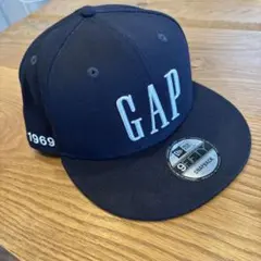 美品NEW ERA✕GAP コラボキャップ 9fiftyのサムネイル