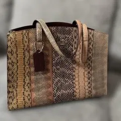 COACH パイソン柄 トートバッグ