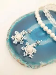 雪の結晶　ピアス