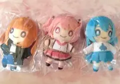 カラフルピーチ　マスコットキーチェーン