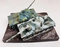 海洋堂ワールドタンクミュージアム リアルモデル戦車 ジオラマベース付き2個セット