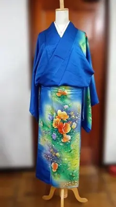 付け下げ　鮮やかな青に色とりどりの花柄【美品】①
