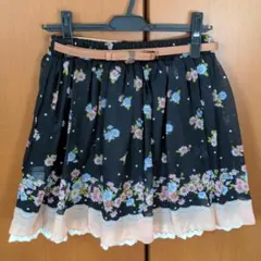 リバーシブルスカート黒×花柄　ベルト付