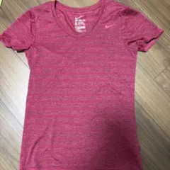 Nike DRI-FIT えんじ　Vネック 半袖Tシャツのサムネイル