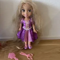 ラプンツェル ドール 紫のドレス