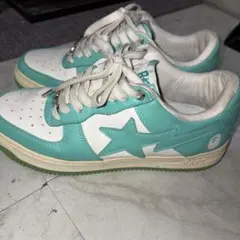 ターコイズ スニーカー