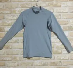 グレー ハイネック長袖アンダーシャツ