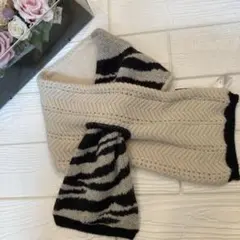 ANNA SUI アナスイ　異色マフラー