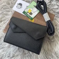 【未使用レベル】ビアベリー　クーペ　財布　ブラックのサムネイル