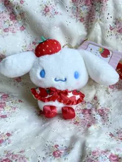 ❤️サンリオ　50周年　いちご新聞　シナモロール　マスコットホルダー　新品未使用