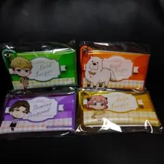 スパイファミリー　カラビナ付き　ミニクリアマルチケース