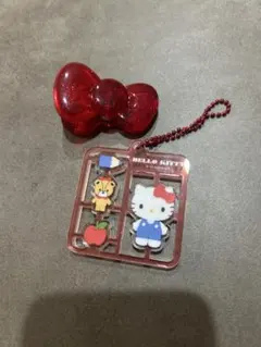 ハローキティ アクリルキーホルダー 赤