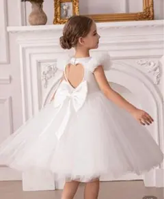 ホワイトリボン付きドレス 116-122CM