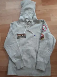 Champion チャンピオン　パーカー 　ワッペン付