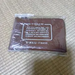 【新品、未使用】COACH ブラウン ポーチ 小銭入れ　小物入れ