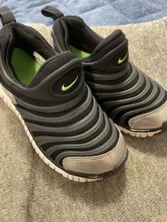 ナイキ☆ダイナモフリー028☆18cm