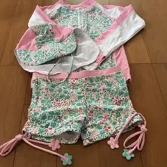 ラッシュガード　タレ付き帽子　パンツ　3点セット　花柄水着　110センチ