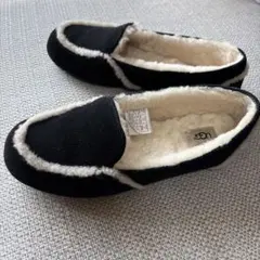 UGG モカシンシューズ　24センチ