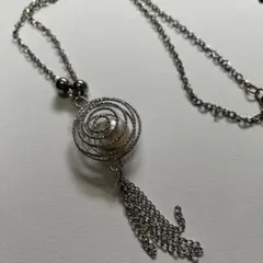 値下げ 中古 スパイラルデザイン ロングネックレス パール付き