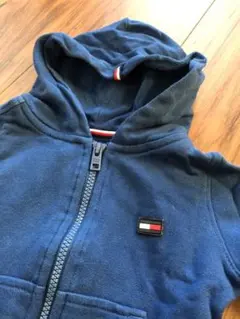 TOMMY HILFIGER パーカー　80サイズ