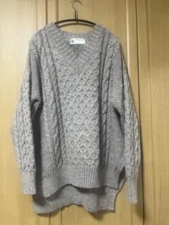 新品 未使用☆イエナ 【Alderney /アルダニー】Vネックケーブルニット Alderney /アルダニー】Vネックケーブルニット◇ | スローブ イエナ
