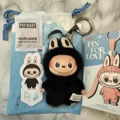 THE MONSTERS PIN FOR LOVE イニシャル ラブブ R 黒