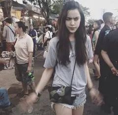 超流行りのカモフラ迷彩もちろん新品のミニマルバッグカモフラージュ迷彩ミリタリー