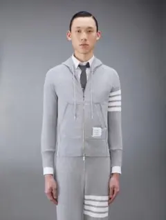 2686【人気・美品】トムブラウン 4bar フルジップ スウェット パーカー 2025年最新】THOM BROWNE メンズ パーカーの人気アイテム - メルカリ
