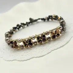 アンティーク調　ハンドメイド　ビーズブのブレスレット