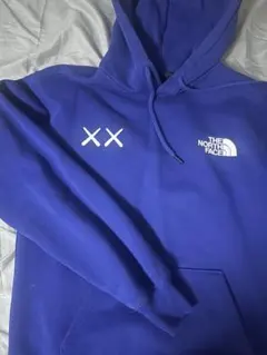THE NORTH FACE KAWSコラボ パーカー XS