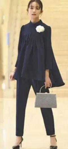 ネイビー フレアトップス パンツセットアップ