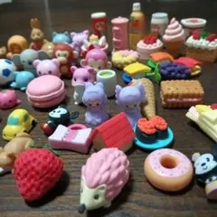 カラフルなミニチュアフィギュアセット 約50個