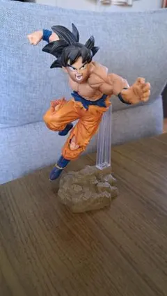 孫悟空 ジャンプ中 フィギュア