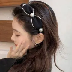 r*e様 SHEIN【完売中】パール付き黒ヘアバンド