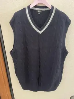 ネイビー Vネック ケーブル編み ニットベスト