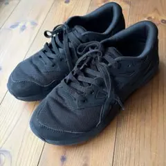 ASICS スニーカー ブラック　24.5センチ
