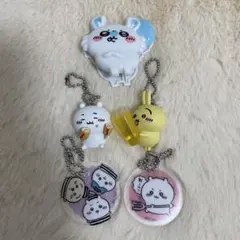 ちいかわ ガチャ アクリルキーホルダー クリップ　たべもの うさぎ モモンガ