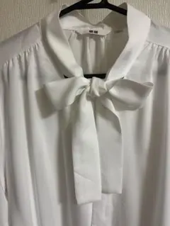 長袖リボンシャツ