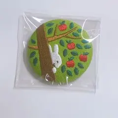 【2種セット】ミッフィー 刺繍バッジ リンゴ 花 草 ブルーノ 缶バッジ