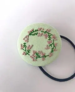 ミモザ　刺繍　ヘアゴム　ハンドメイド