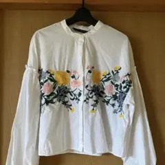 ZARA花柄刺繍 ホワイトシャツ 長袖